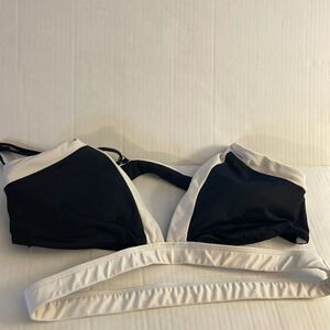 BAR III BLACK & WHITE BIKINI TOP SIZE XL